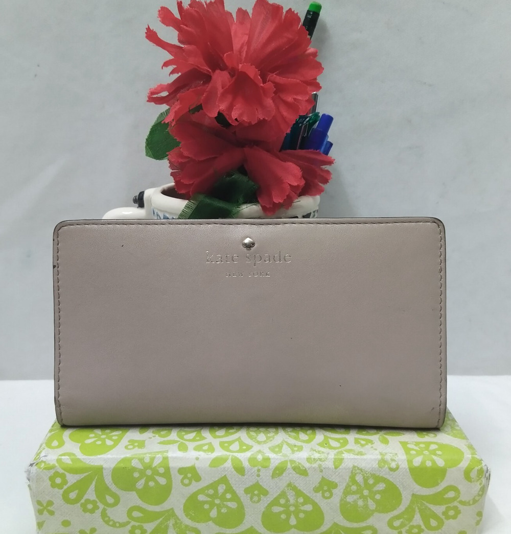 Kate Spade Beige Leather Credit Card ID Window Bifold Wallet